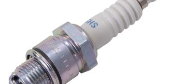 Quicksilver 813472 NGK BR6HS Standard Spark Plug, 1 Pack