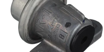 Quicksilver 861126A1 Fuel Pressure Regulator