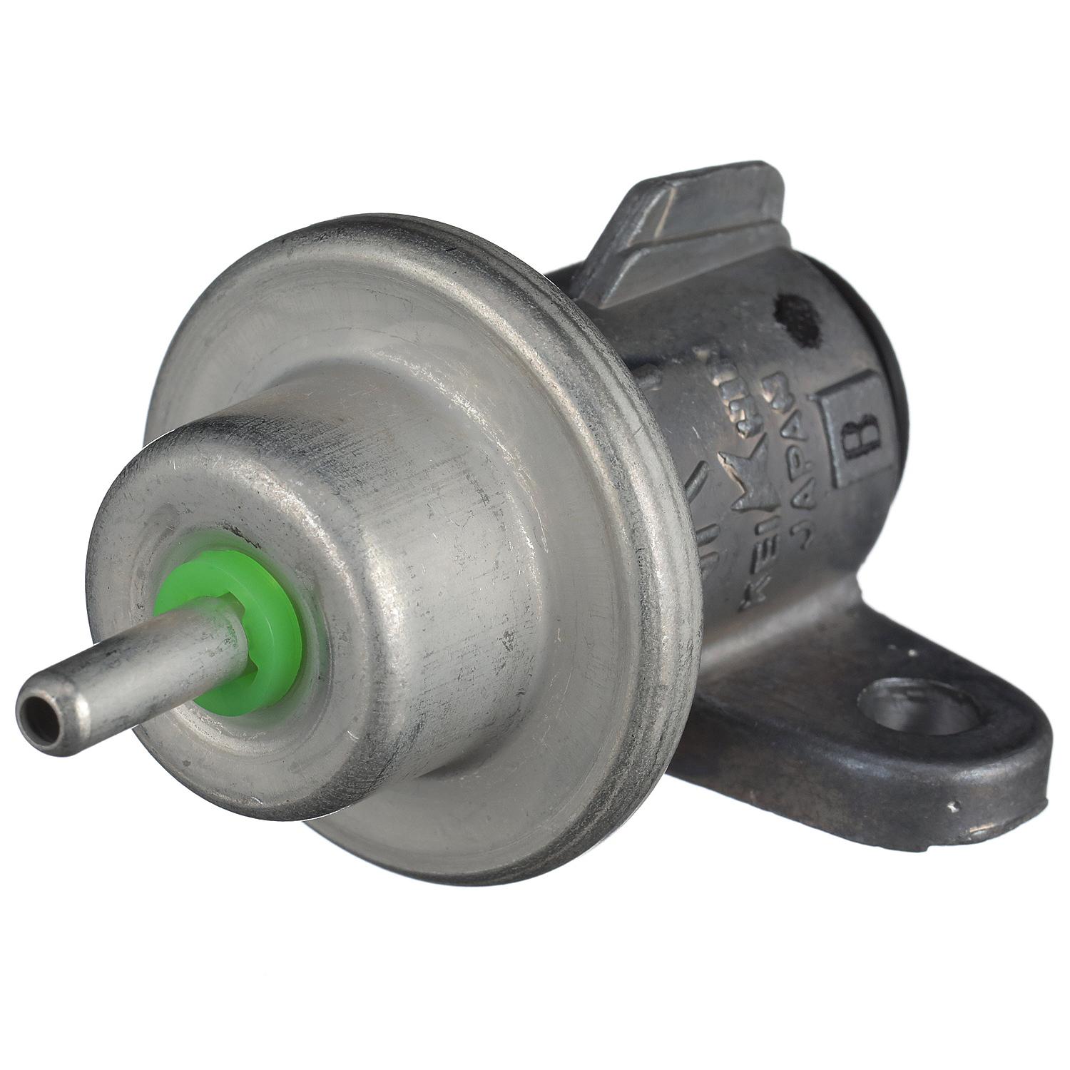 Quicksilver 861126A1 Fuel Pressure Regulator - Image 2