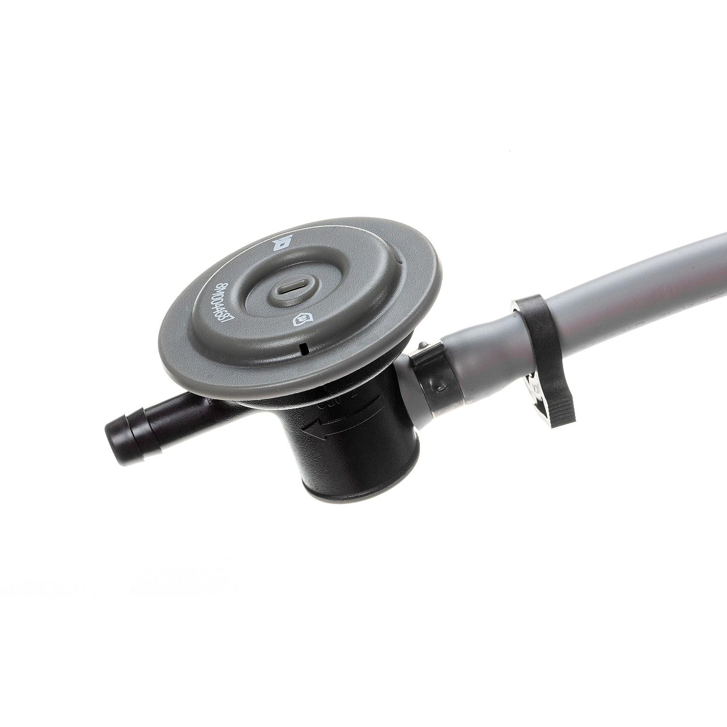 Quicksilver 8M0045692 Portable Marine Boat Fuel Tank w/ Fuel Demand Valve, 3.2 Gallon Capacity - Image 4