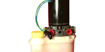 Quicksilver 8M6007554 12-Volt Trim/Tilt Motor for Volvo-Penta